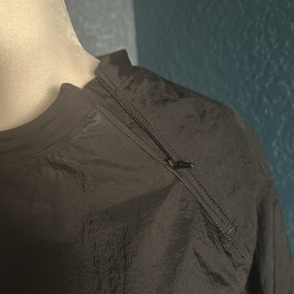 Athleta | Running Free Half-Zip in Black - Picture 2 of 8